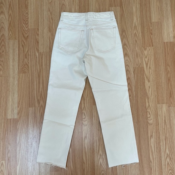 Topshop straight leg jean in off white - Picture 2 of 7